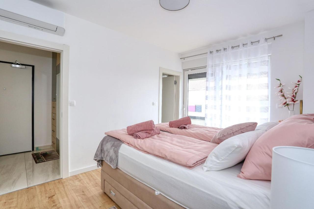 Luxury Apartment Isabell ซาตอน ภายนอก รูปภาพ